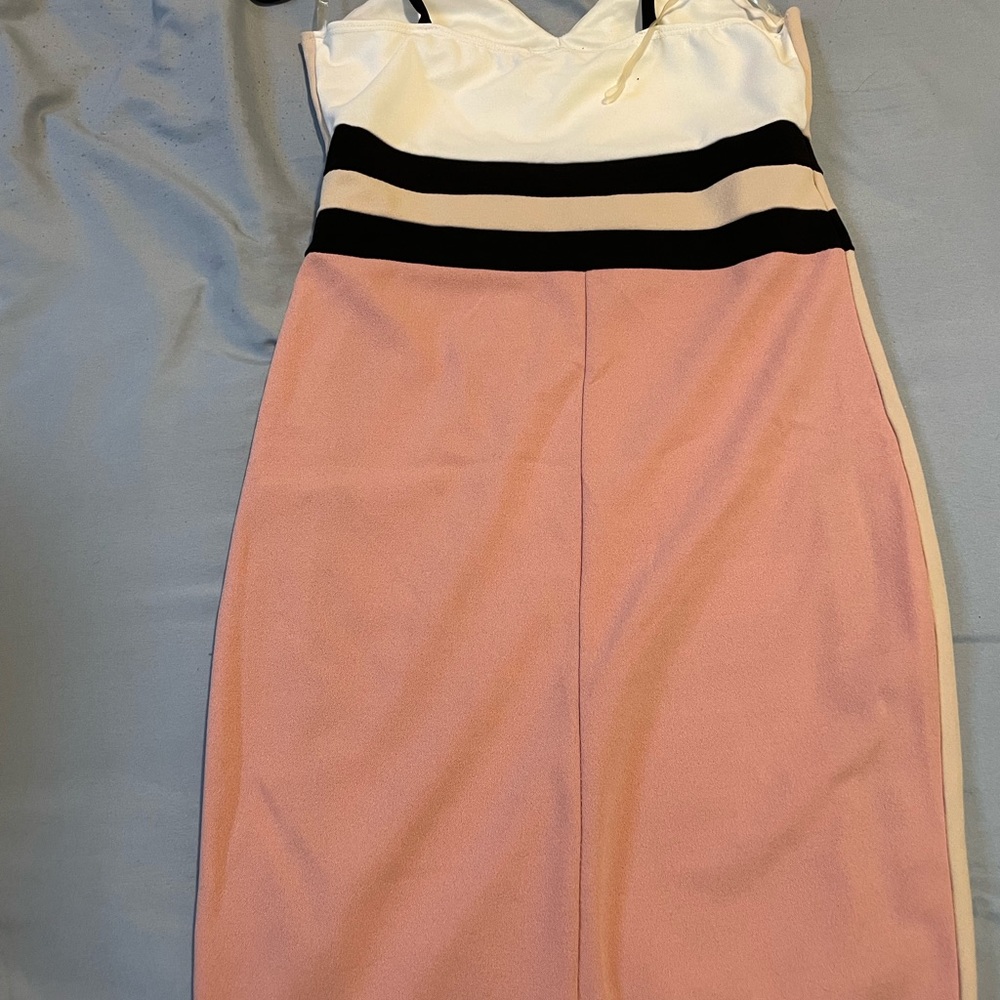 Dress - Picture 2 of 4